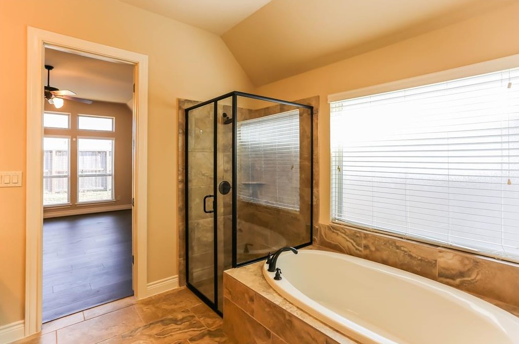 6743 Miller Shadow Ln, Sugar Land TX 77479 exterior