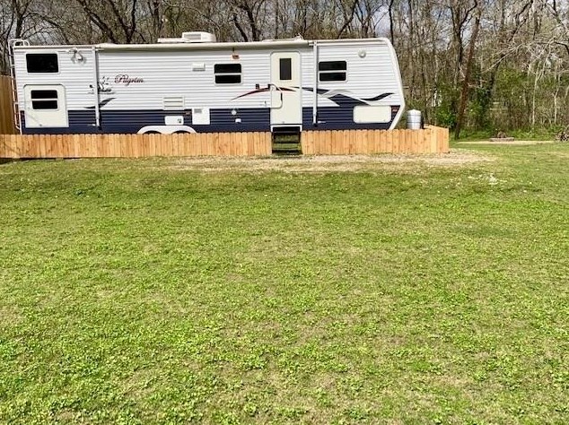 4050 Knight Rd, Fresno, TX 77545