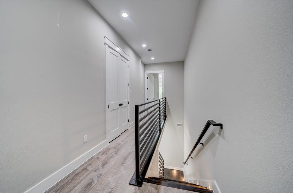 137 33 St, Houston TX  77022-5105 exterior