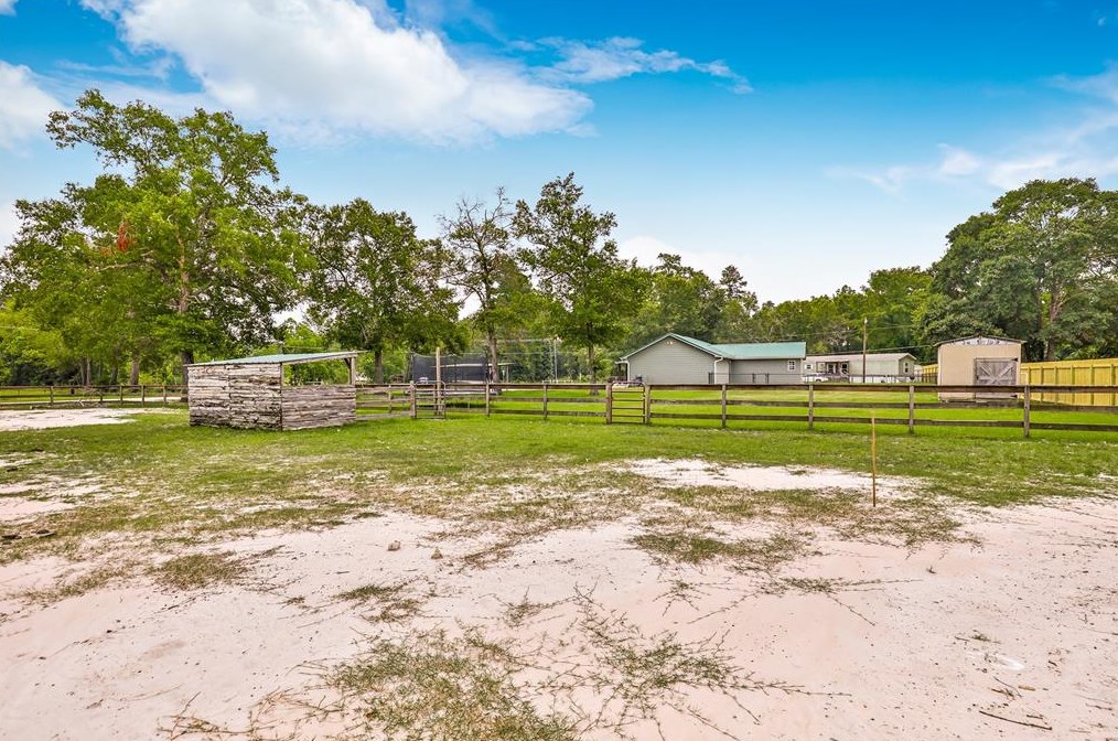 19479 Wells Rd, Conroe TX  77306-9342 exterior