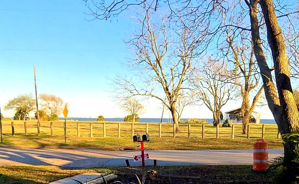 1015 Bayshore Dr #a, Morgans Point, TX 77571