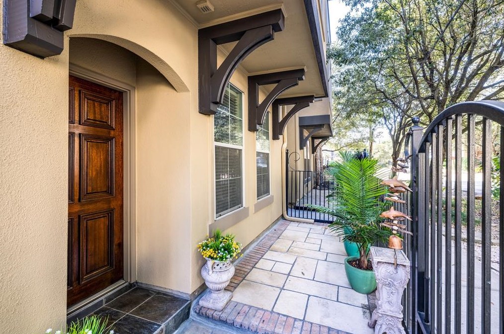 406 Roy, Houston TX  77007-5263 exterior