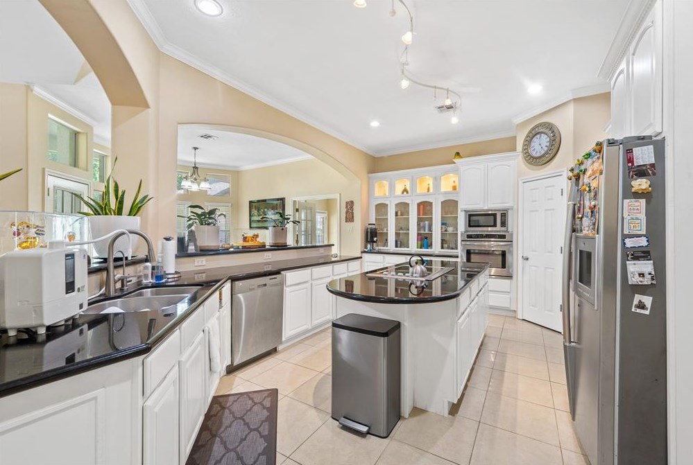 14314 Saras Walk, Cypress TX 77429-3266 exterior