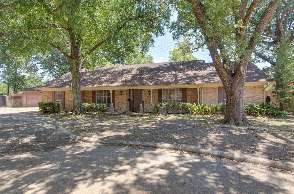 4902 Candleleaf Dr, Houston, TX 77018-1418