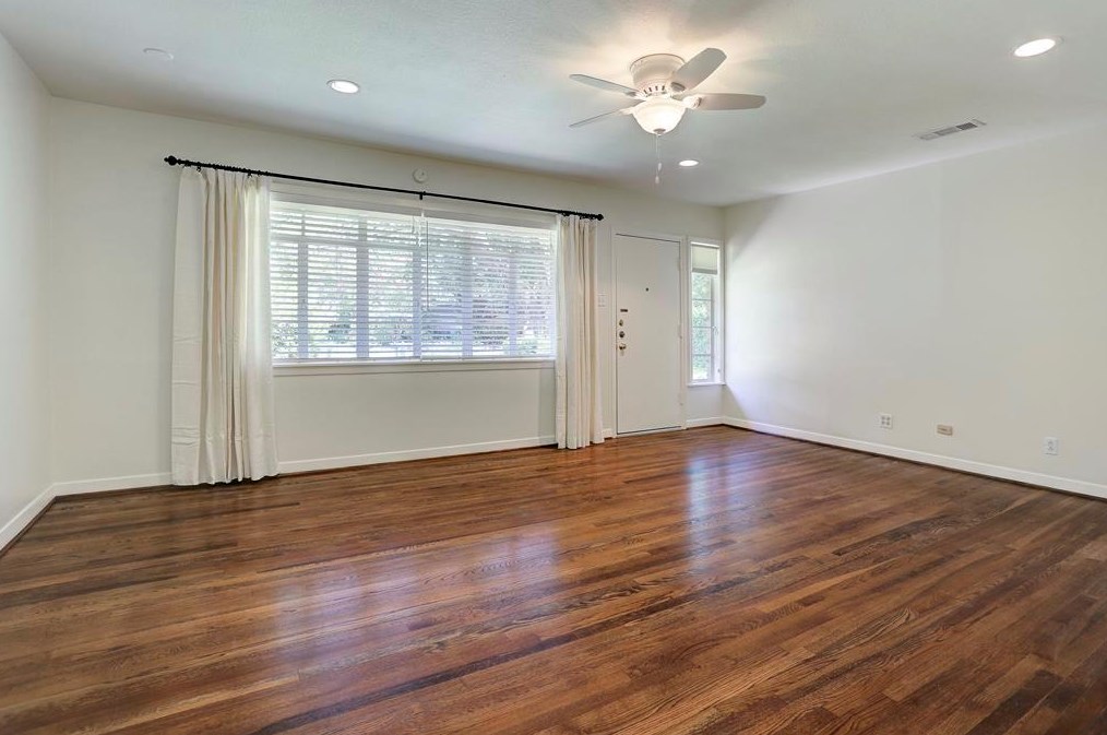 2820 Westgrove Ln, Houston, TX 77027