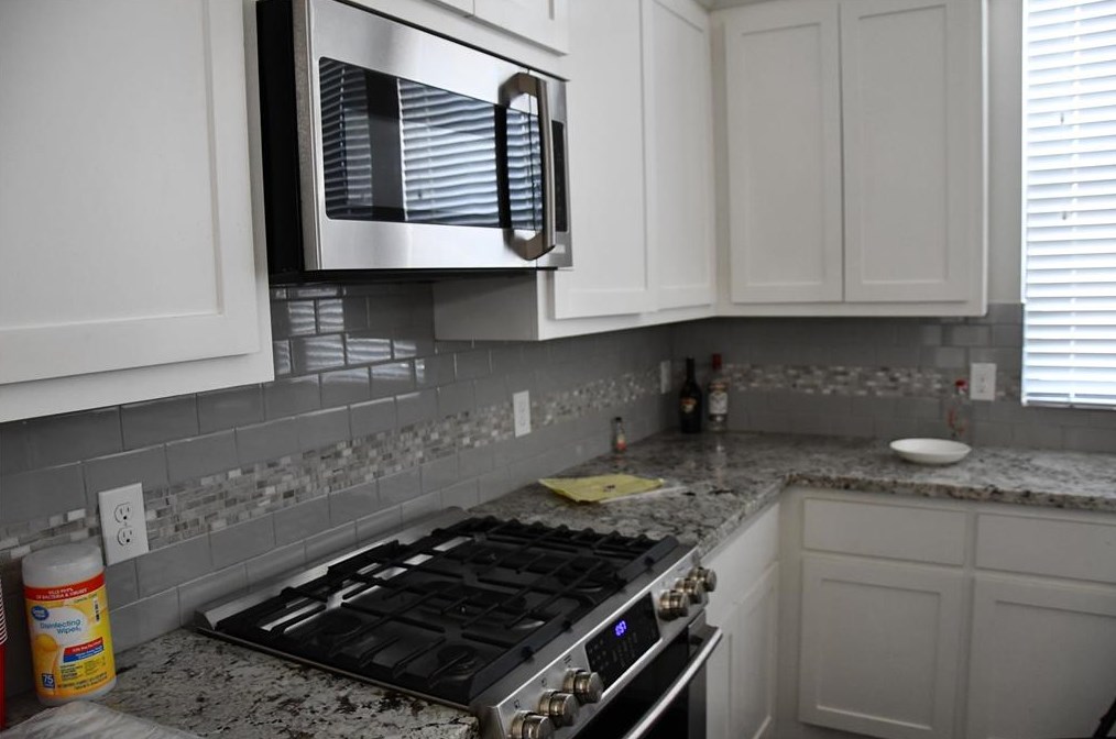 812 W 22nd St, Houston, TX 77008