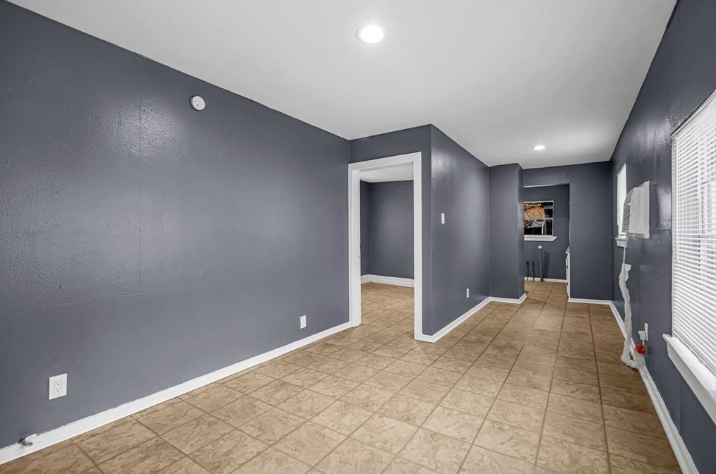 7927 Dayton St, Houston TX  77012-1651 exterior