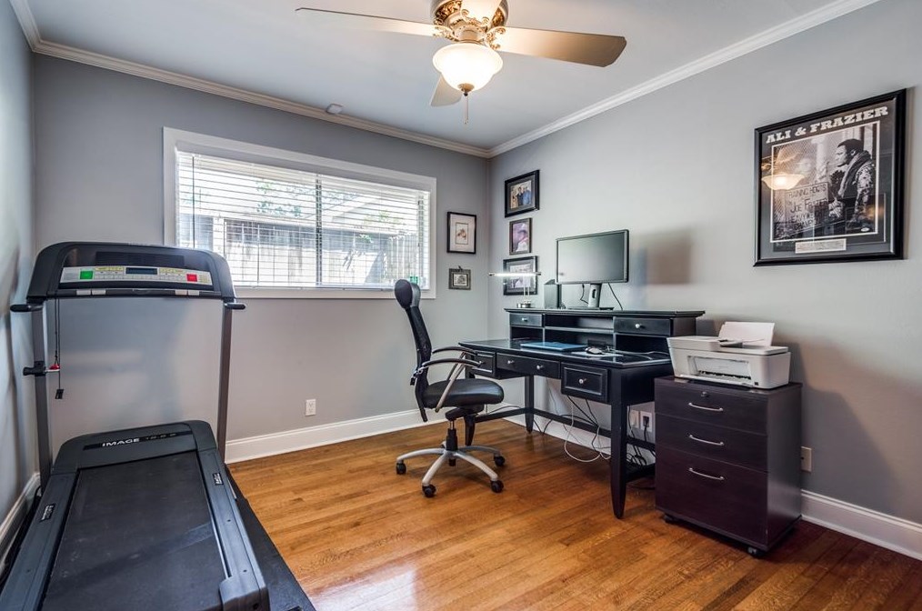 9642 Meadowcroft Dr, Houston TX 77063-3720 exterior