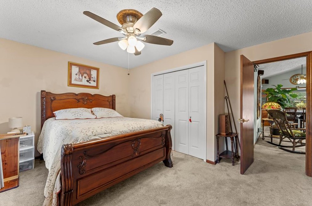 819 Helms Rd, Houston TX  77088-1936 exterior