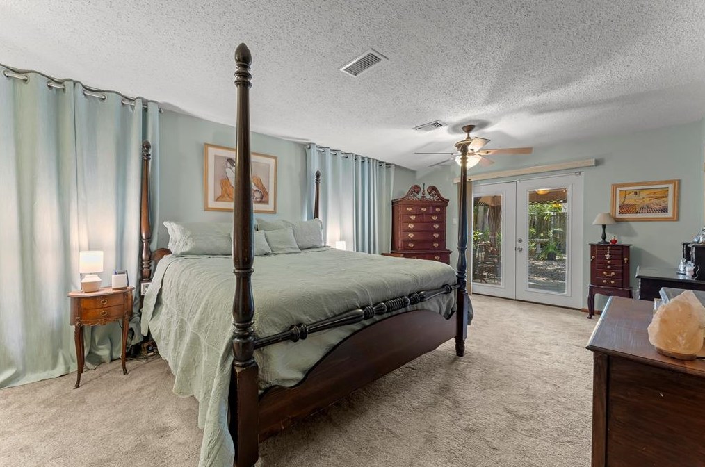 819 Helms Rd, Houston TX  77088-1936 exterior