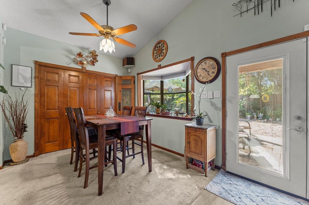 819 Helms Rd, Houston TX  77088-1936 exterior