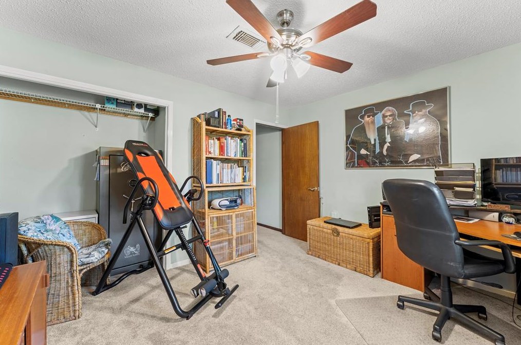819 Helms Rd, Houston TX  77088-1936 exterior