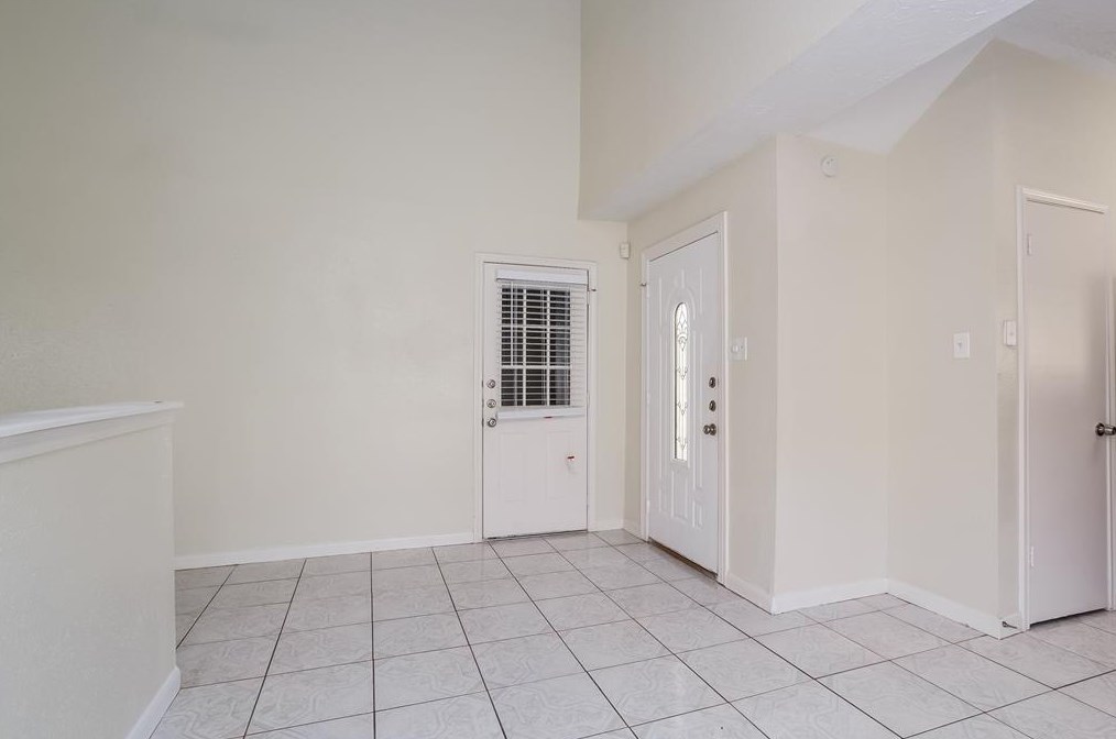 3907 Ebury Dr, Houston, TX 77066
