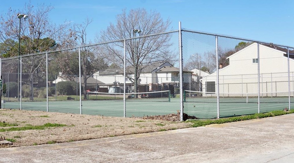 7809 Challie Ln, Houston TX  77088-4215 exterior