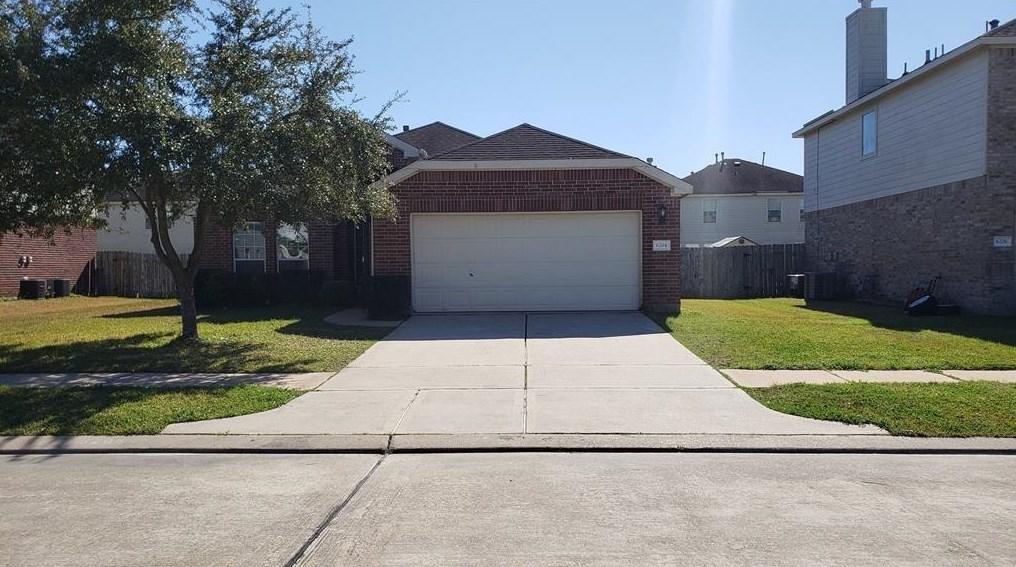 6204 Hubbell Dr, Pearland, TX 77584