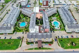 6300 Seawall Blvd, Galveston, TX 77551 - Photo 40