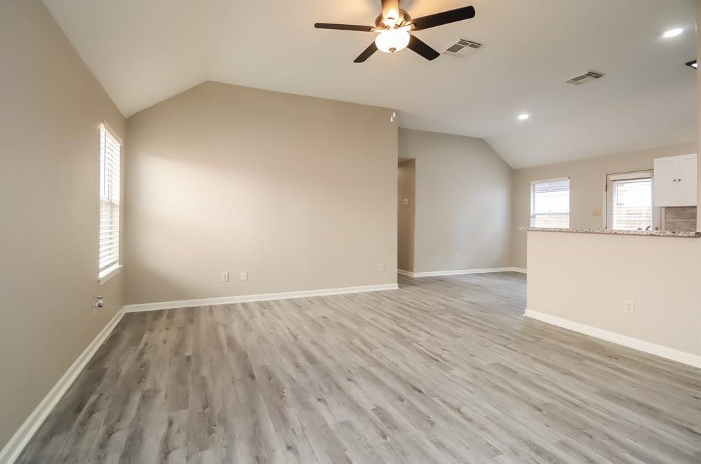 14203 Noahs Landing Ln, Houston, TX 77047