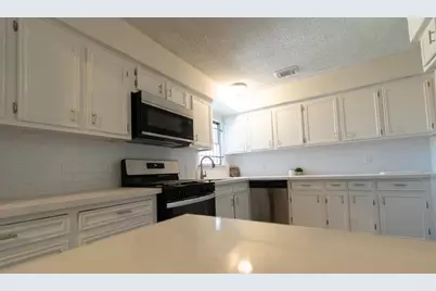 5631 Westover Street, Houston, TX 77033 - Photo 8