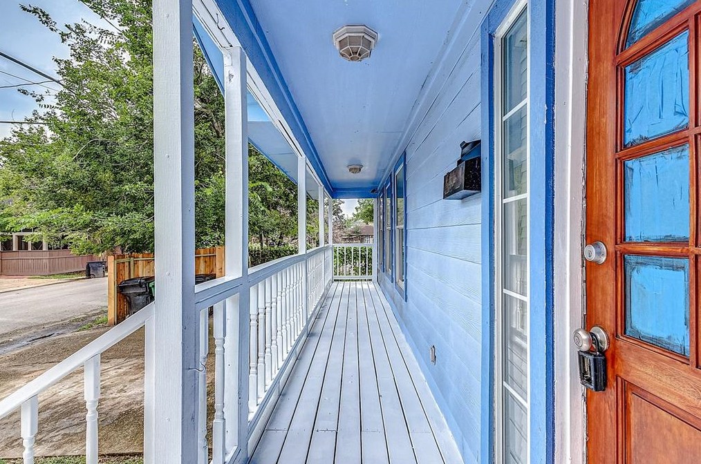 2533 Arlington St, Houston, TX 77008
