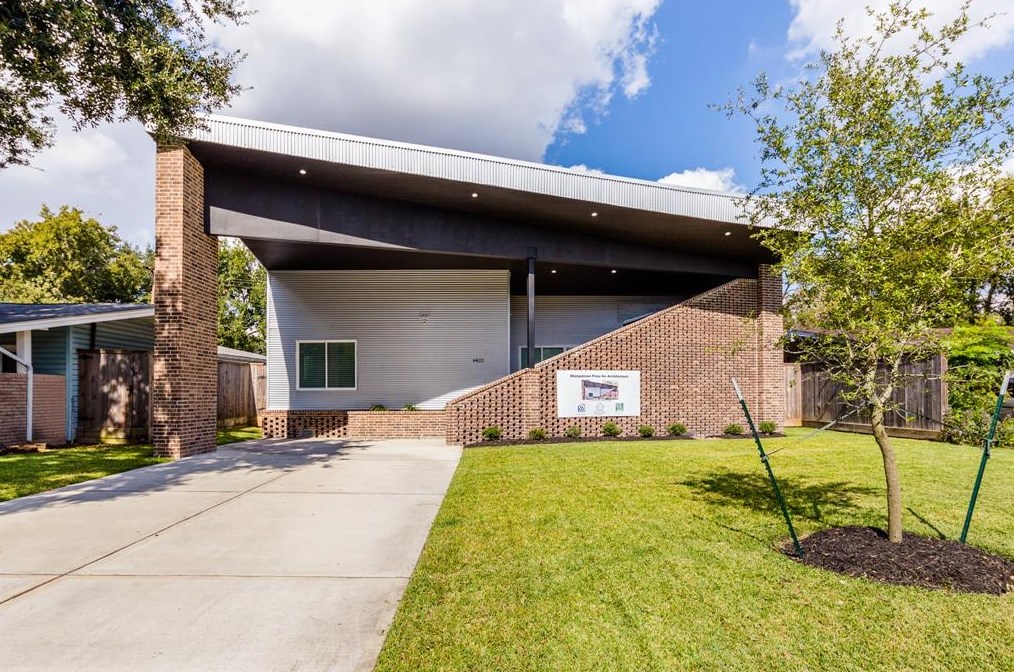 6822 Rowan Ln, Houston TX  77074-6208 exterior