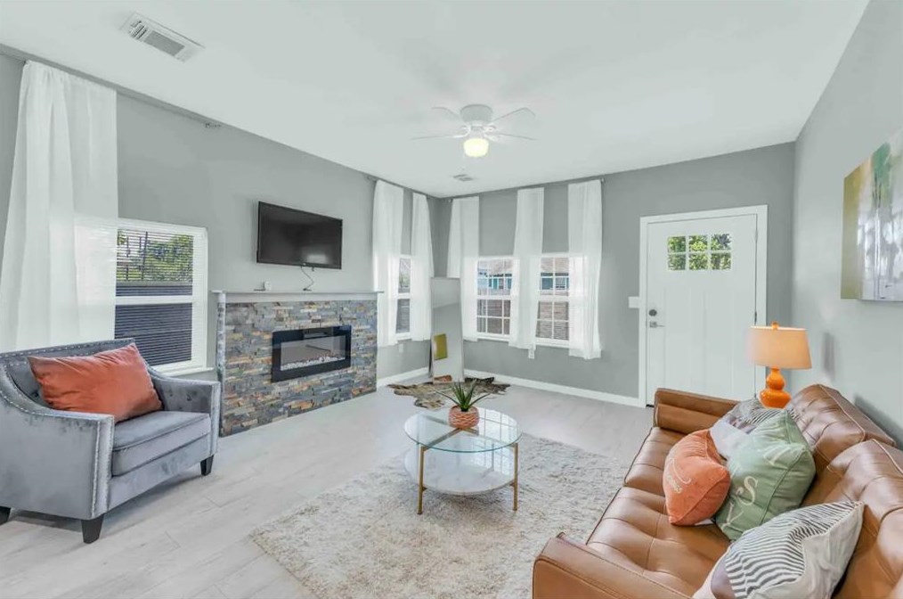 7002 Bonham St, Houston, TX 77020