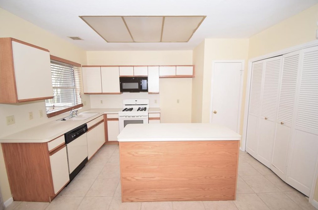 2930 Grants Lake Blvd Apt 2205, Sugar Land, TX 77479