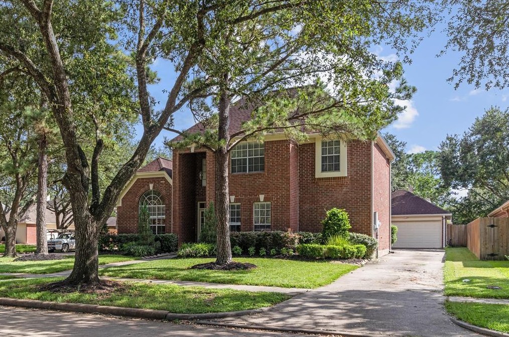 2214 Castle Bay Dr, League City, TX 77573-6650