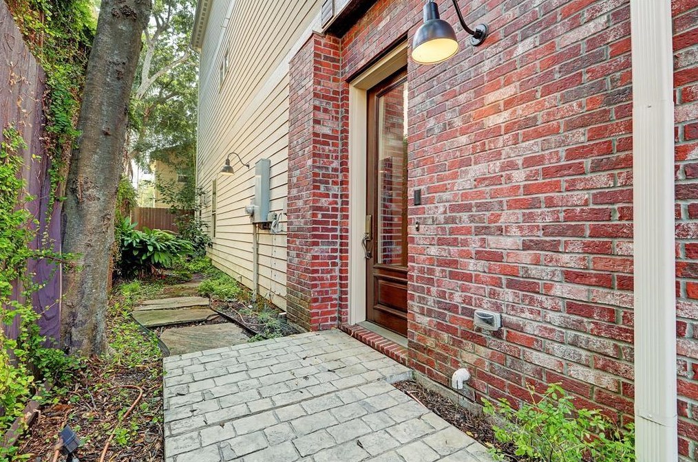 2501 Mcduffie St, Houston, TX 77019-6727