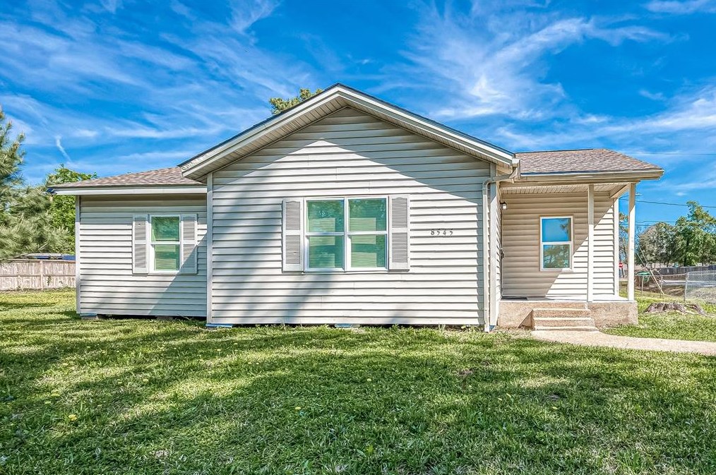 8545 Kellett St, Houston, TX 77028