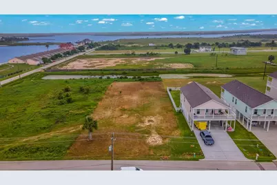 2445 103rd Street, Galveston, TX 77554 - Photo 4