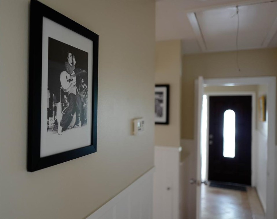 4027 Martinshire Dr, Houston TX  77025-3916 exterior