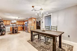 1215 Esther St, Kemah, TX 77565 - Photo 10