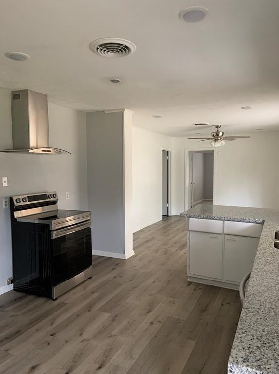 3015 Peppermill Rd, Houston, TX 77080