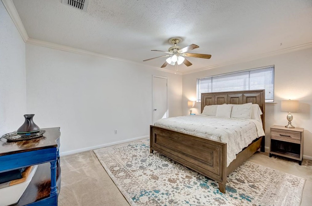 13123 Winding Wood Dr, Houston TX  77038-1742 exterior