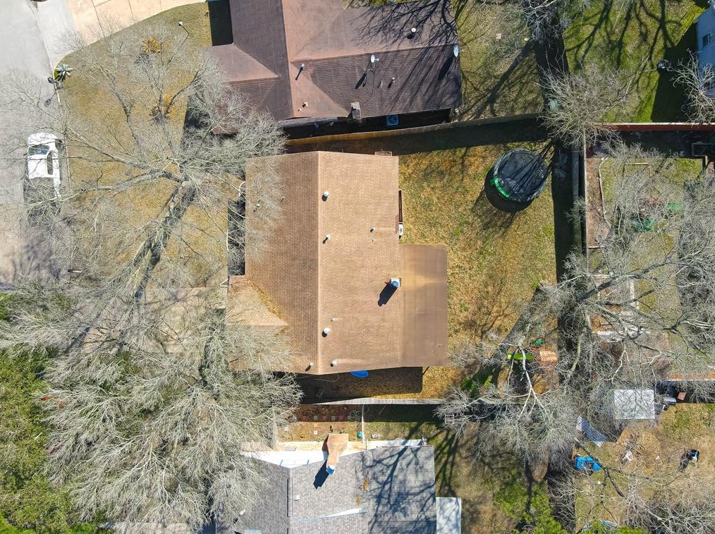 13123 Winding Wood Dr, Houston TX  77038-1742 exterior