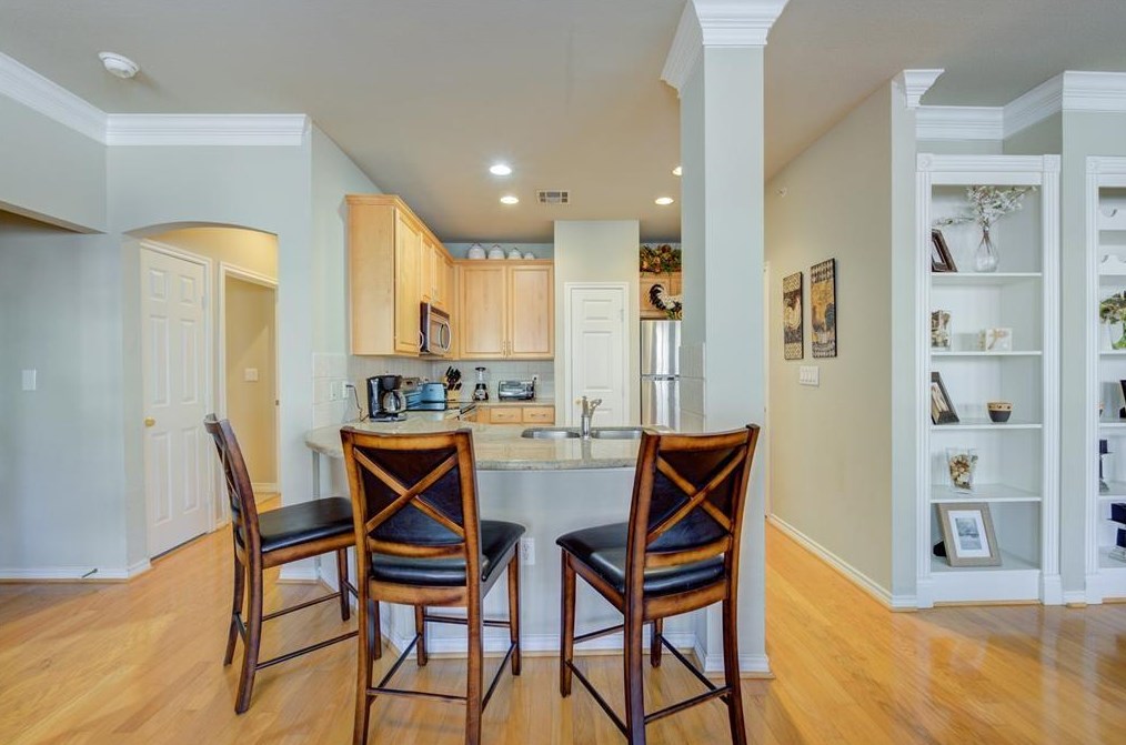 2400 Mccue Rd Apt 358, Houston, TX 77056