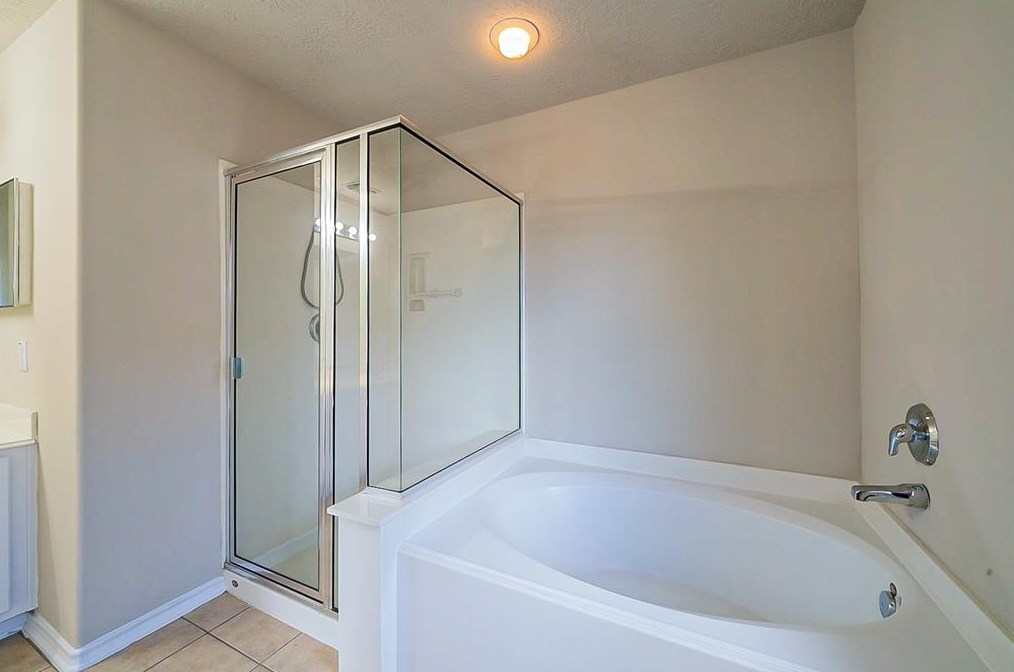 14334 Mooreview Ln, Houston TX  77014-1484 exterior