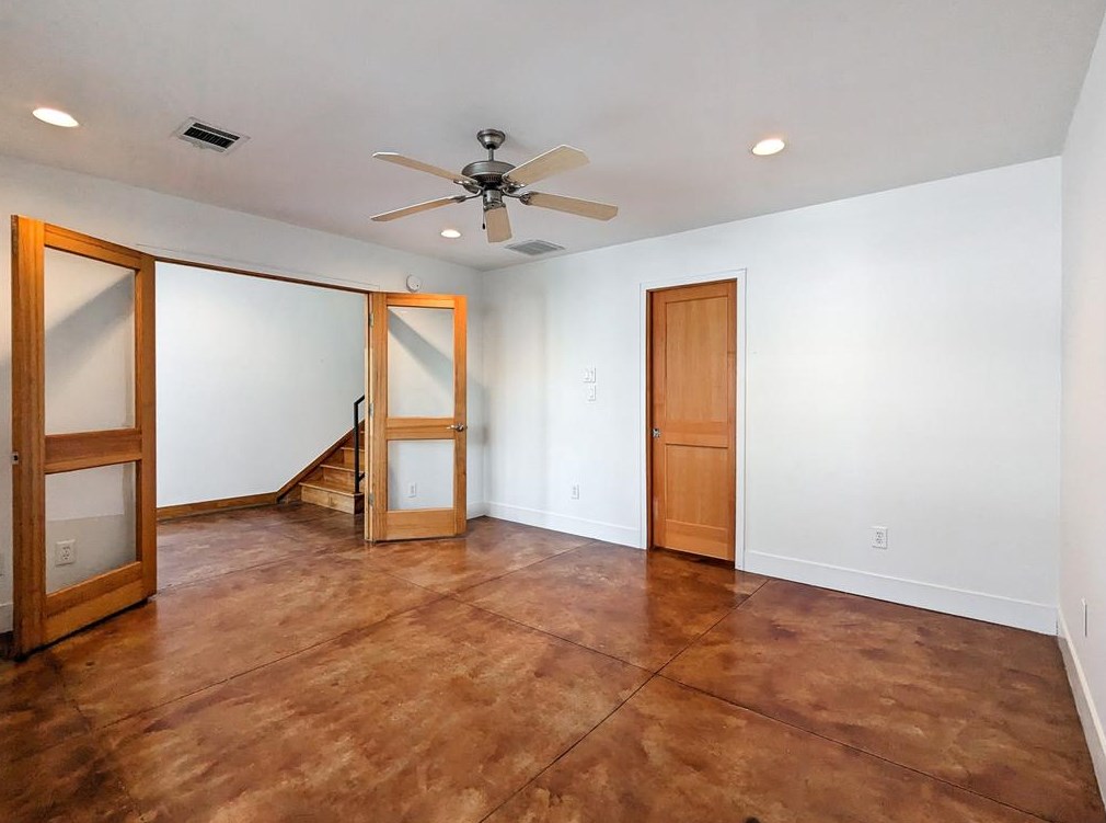 444 Oxford St, Houston TX  77007-2657 exterior