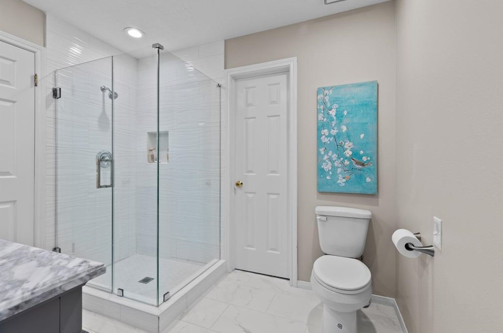 2523 Baycrest Dr, Houston TX  exterior