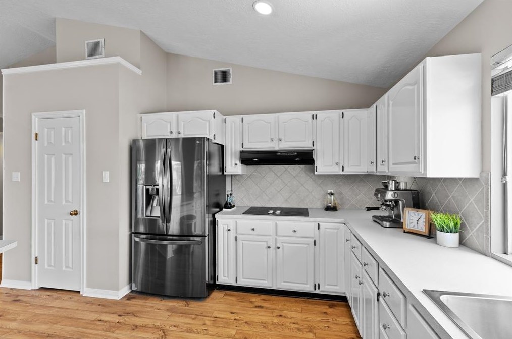 2523 Baycrest Dr, Houston TX  exterior