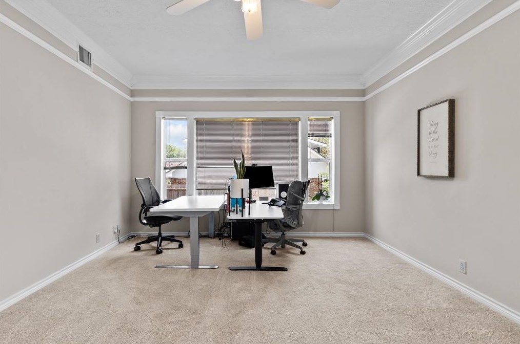 2523 Baycrest Dr, Houston TX  exterior