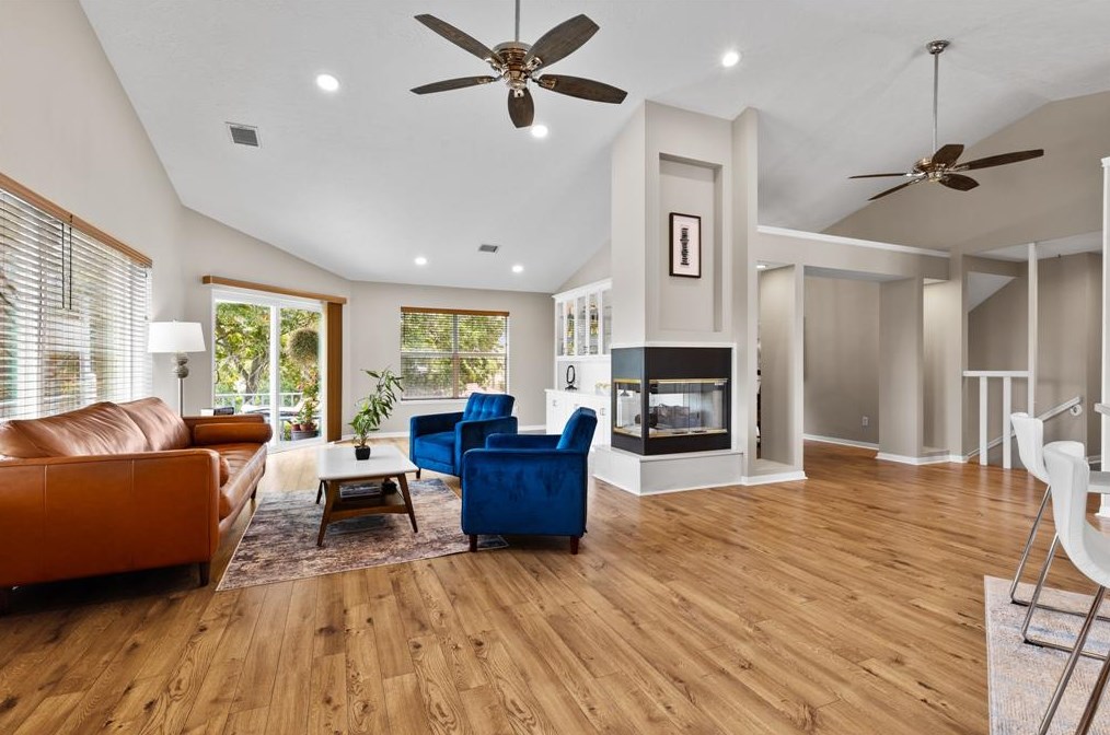 2523 Baycrest Dr, Houston TX  exterior