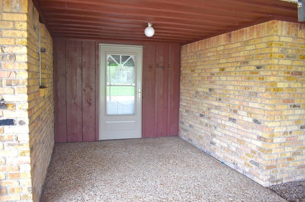 2628 Dupont St, Pasadena, TX 77503-4106