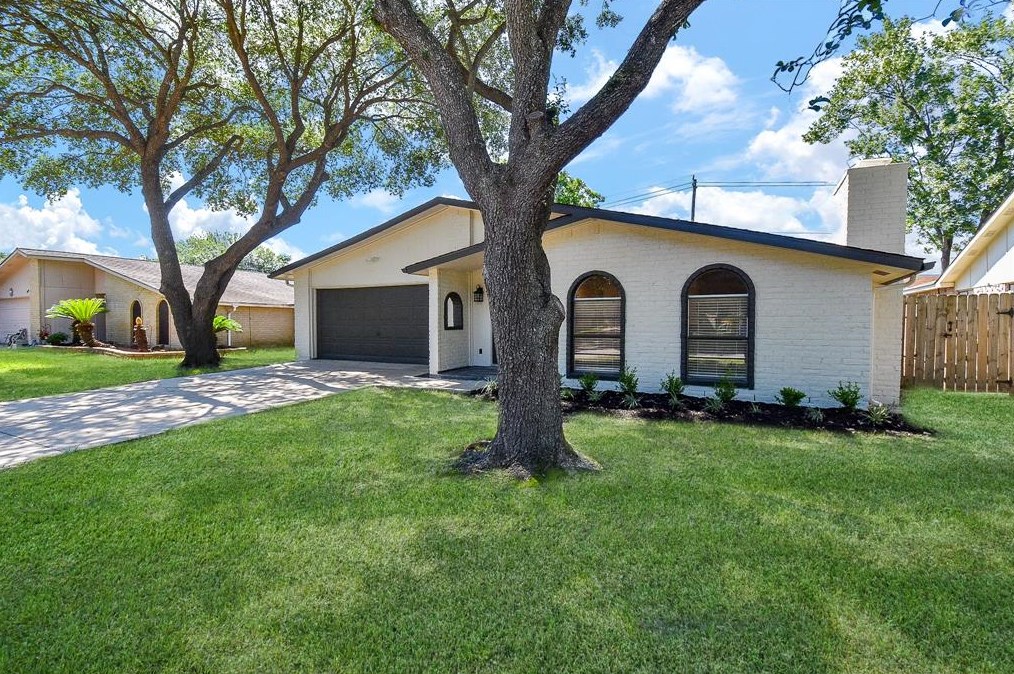 3910 Postwood Dr, Spring, TX 77388-9005