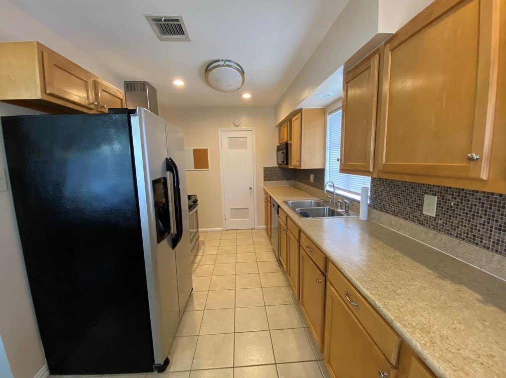 3822 Southmore Blvd, Houston TX  77004-6508 exterior
