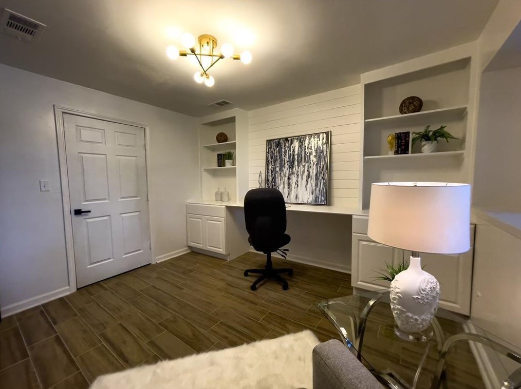 11914 Renwick Dr, Houston TX  77035-4354 exterior