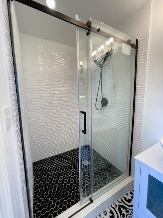 11914 Renwick Dr, Houston TX  77035-4354 exterior