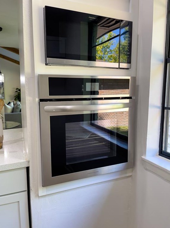 11914 Renwick Dr, Houston TX  77035-4354 exterior