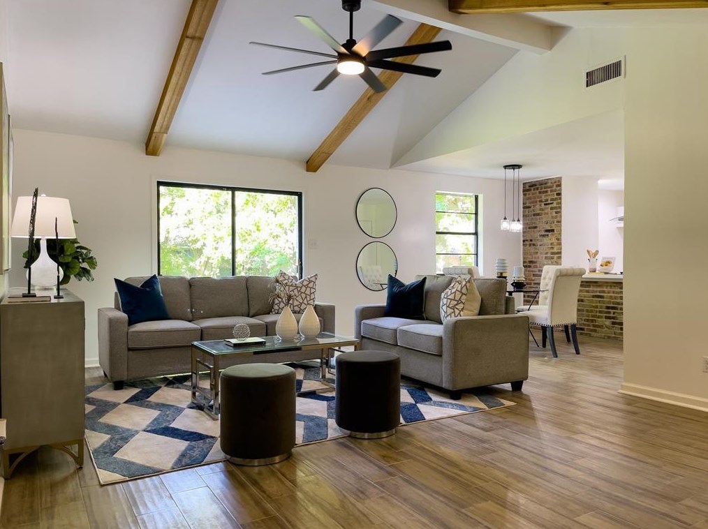 11914 Renwick Dr, Houston TX  77035-4354 exterior