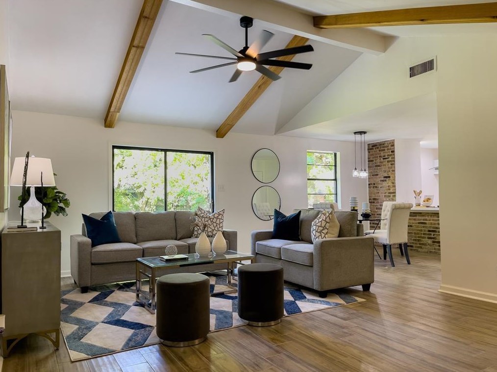 11914 Renwick Dr, Houston TX  77035-4354 exterior